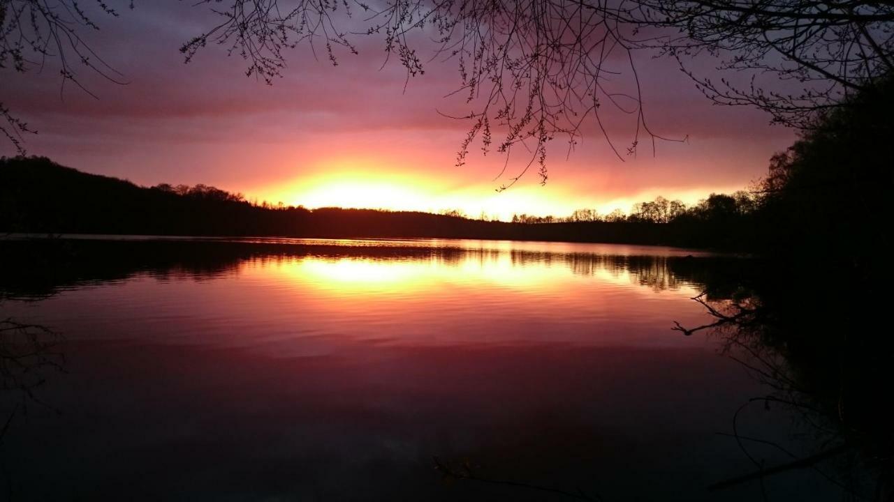 Agroturystyka "Jezioranka" Unichowo Bagian luar foto